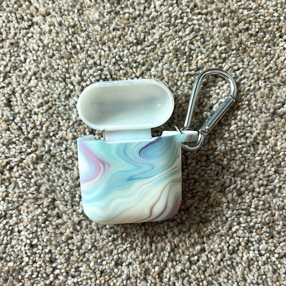 Swirly AirPods‎ case (1st generation)